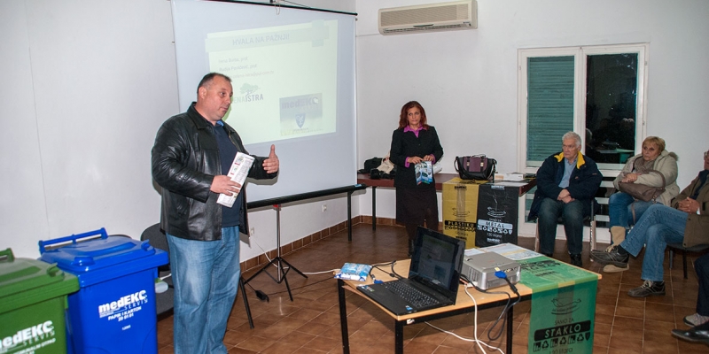 Od 30. studenog 2015. kreće podjela kanti u naseljima Banjole i Volme