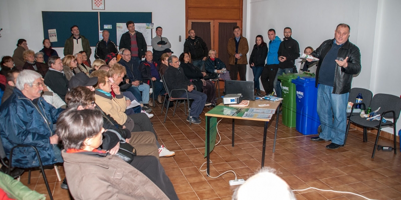 Od 30. studenog 2015. kreće podjela kanti u naseljima Banjole i Volme