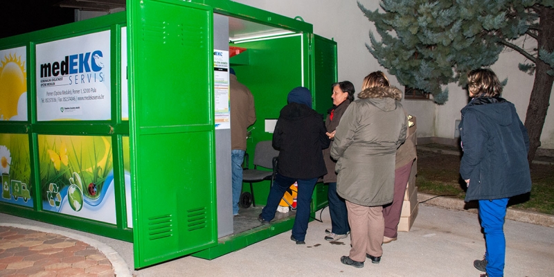 Od 30. studenog 2015. kreće podjela kanti u naseljima Banjole i Volme