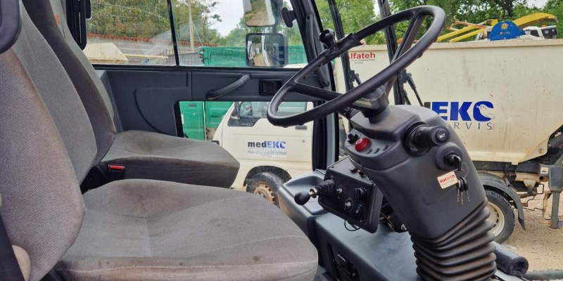 Javni natječaj za prodaju rabljenog radnog stroja - Bucher Siti Cat 5006 RCB