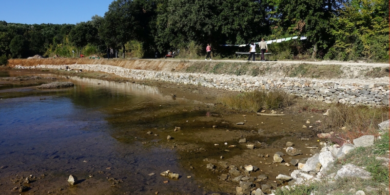 Obnovljen stoljetni suhozid na blatu u Vinkuranskoj vali – u obnovi je sudjelovalo 150 volontera